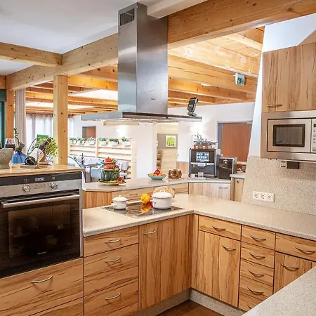 Adelwoehrer - Am Hof *