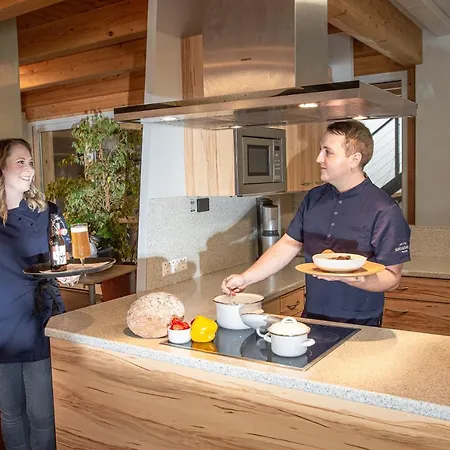 Adelwoehrer - Am Hof Falting