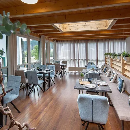 Adelwoehrer - Am Hof * Falting