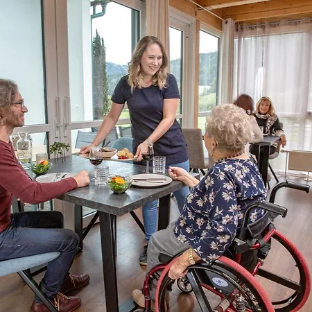 Adelwoehrer - Am Hof ホテル Falting