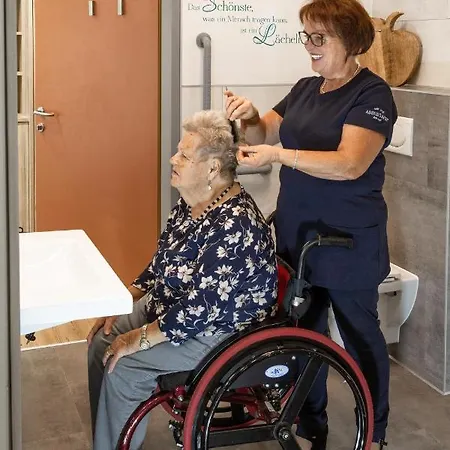 ホテル Adelwoehrer - Am Hof Falting