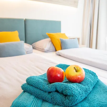 ホテル Adelwoehrer - Am Hof Falting