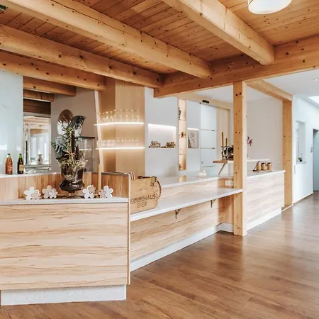 Adelwoehrer - Am Hof *