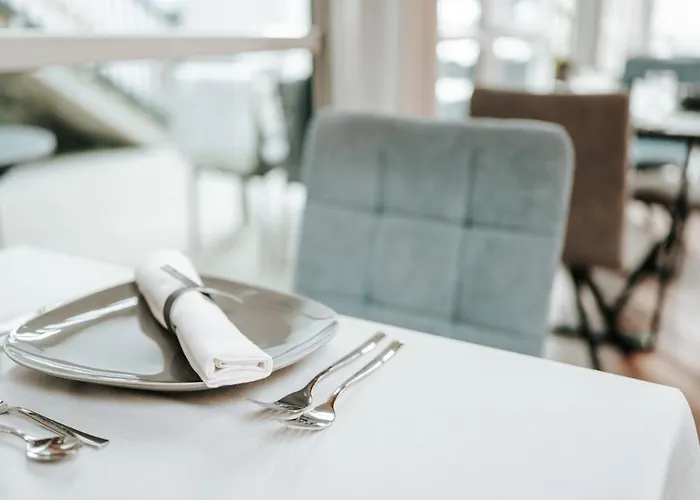 فندق Adelwoehrer - Am Hof Falting