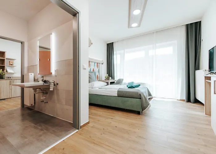 Adelwoehrer - Am Hof *